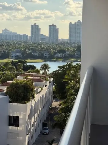 20505 E Country Club Drive Aventura FL 33180