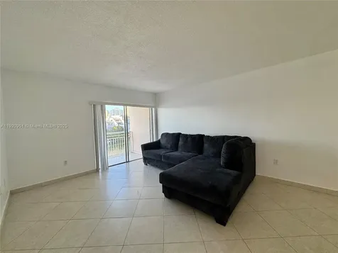 400 Kings Point Drive Sunny Isles Beach FL 33160