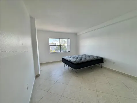400 Kings Point Drive Sunny Isles Beach FL 33160