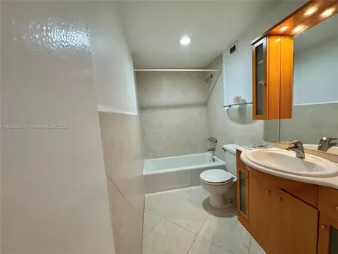 400 Kings Point Drive Sunny Isles Beach FL 33160