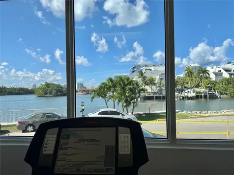 400 Kings Point Drive Sunny Isles Beach FL 33160