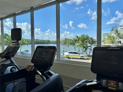 400 Kings Point Drive Sunny Isles Beach FL 33160