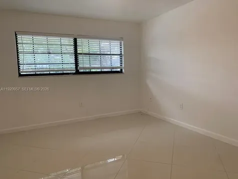 907 NE 199th Street Miami FL 33179