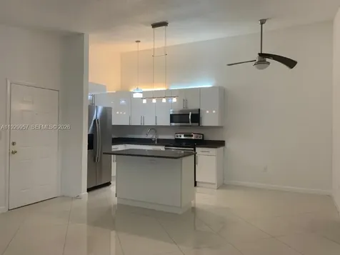 907 NE 199th Street Miami FL 33179