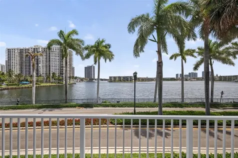 2851 NE 183rd Street Aventura FL 33160