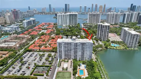 2851 NE 183rd Street Aventura FL 33160