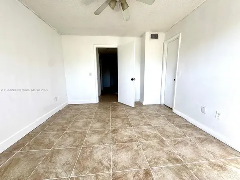 4341 W Mcnab Road Pompano Beach FL 33069