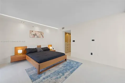 20505 E Country Club Drive Aventura FL 33180