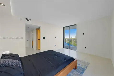 20505 E Country Club Drive Aventura FL 33180