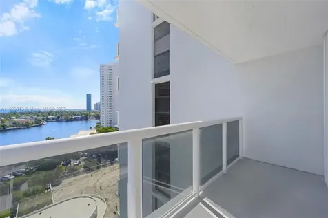 20505 E Country Club Drive Aventura FL 33180