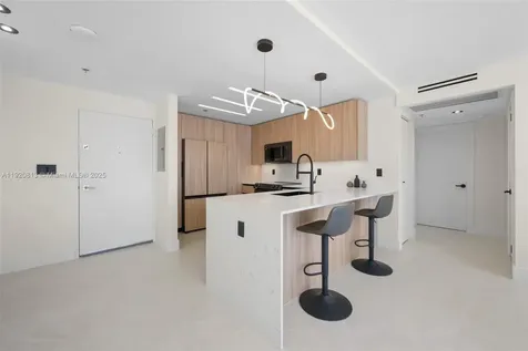 20505 E Country Club Drive Aventura FL 33180