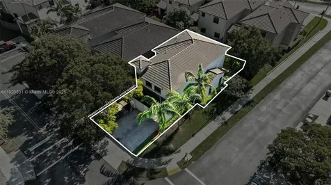 8934 SW 227th Terrace Cutler Bay FL 33190