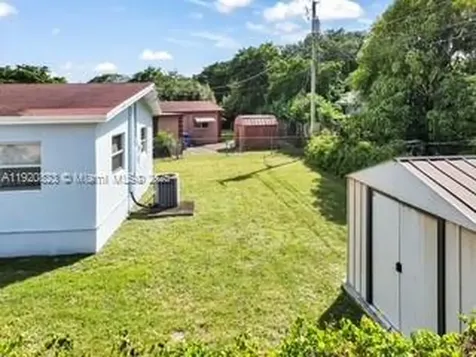 1041 NW 24th Terrace Fort Lauderdale FL 33311