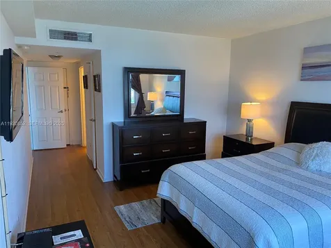 2501 S Ocean Drive Hollywood FL 33019