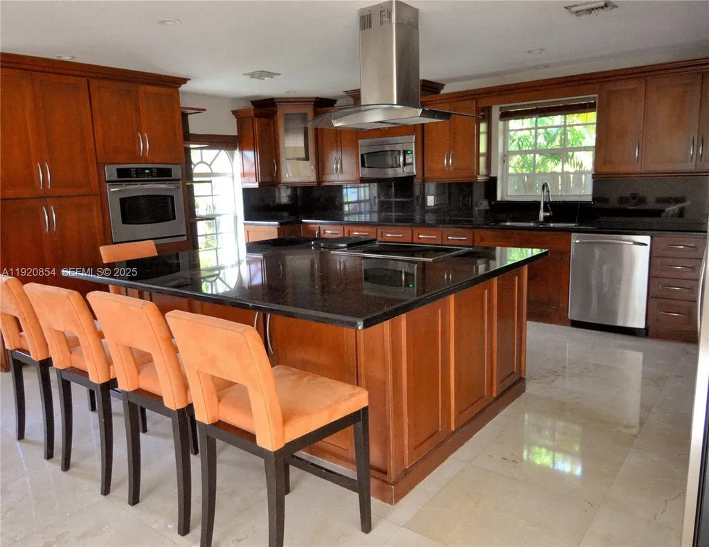 6384 SW 31st Street Miami FL 33155