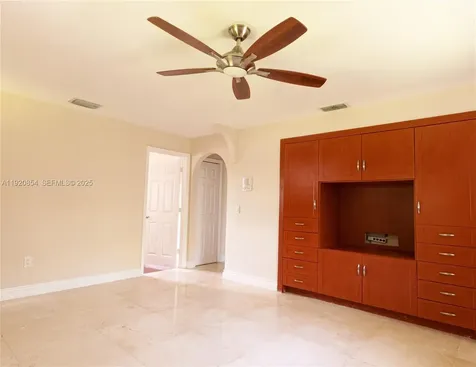 6384 SW 31st Street Miami FL 33155