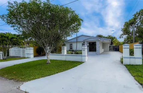 6384 SW 31st Street Miami FL 33155