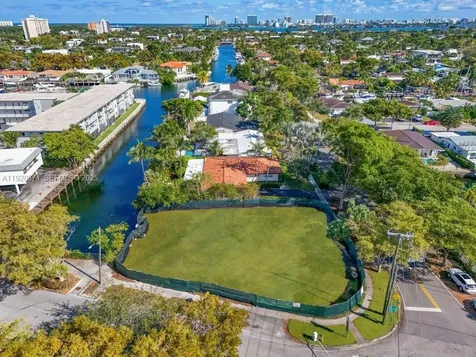 1805 Ixora Road North Miami FL 33181