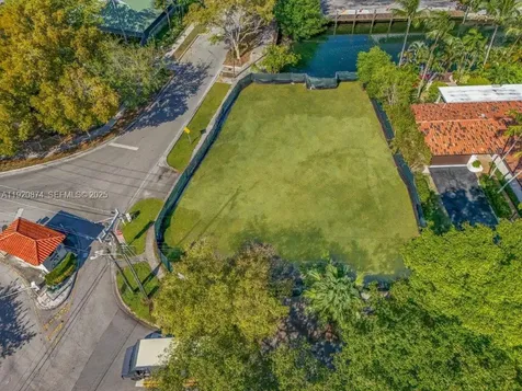 1805 Ixora Road North Miami FL 33181