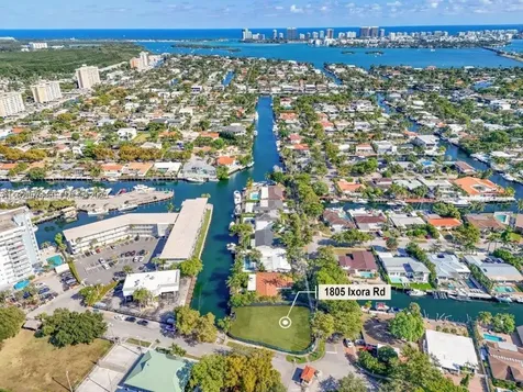 1805 Ixora Road North Miami FL 33181