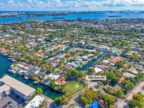 1805 Ixora Road North Miami FL 33181