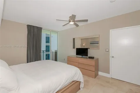 17555 E Atlantic Boulevard Sunny Isles Beach FL 33160