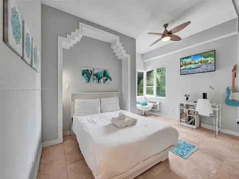 255 W 24th Street Miami Beach FL 33140