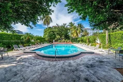 255 W 24th Street Miami Beach FL 33140