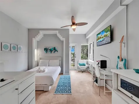 255 W 24th Street Miami Beach FL 33140