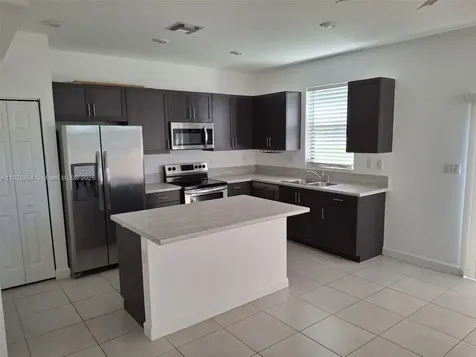 5896 Mustang Manor Davie FL 33314