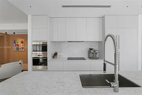 5775 Collins Avenue Miami Beach FL 33140