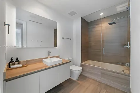 5775 Collins Avenue Miami Beach FL 33140