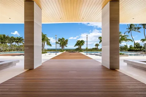 5775 Collins Avenue Miami Beach FL 33140