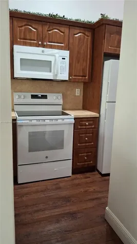 13915 SW 91st Terrace Miami FL 33186