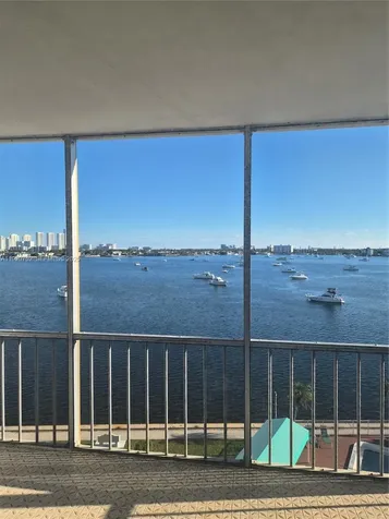 2910 Point East Drive Aventura FL 33160