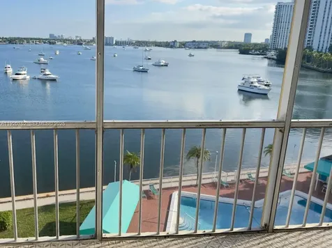 2910 Point East Drive Aventura FL 33160
