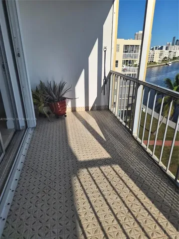 2910 Point East Drive Aventura FL 33160