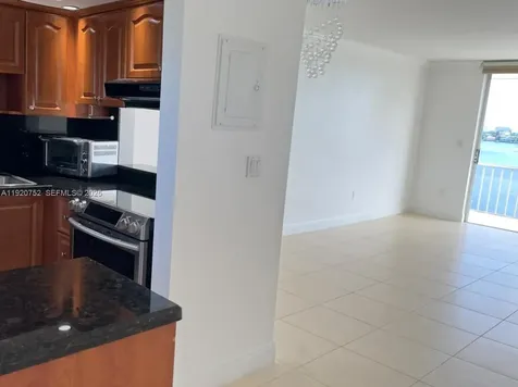 2910 Point East Drive Aventura FL 33160