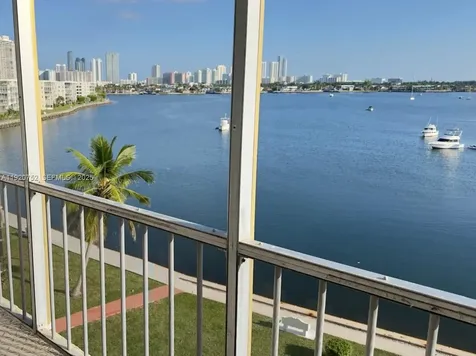 2910 Point East Drive Aventura FL 33160