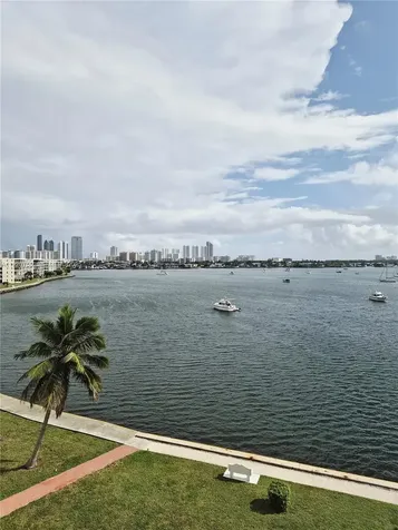 2910 Point East Drive Aventura FL 33160