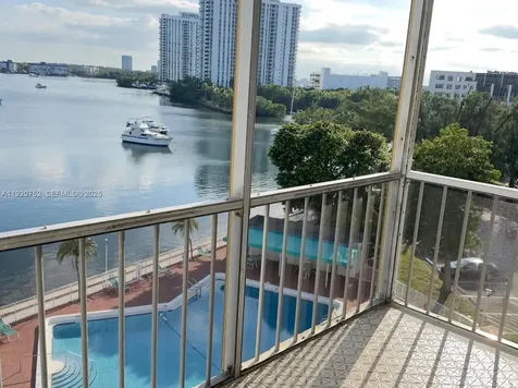 2910 Point East Drive Aventura FL 33160