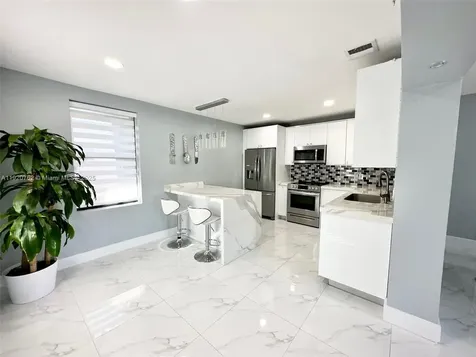 460 NE 169th Street North Miami Beach FL 33162