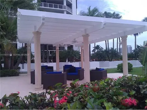 3600 Yacht Club Drive Aventura FL 33180