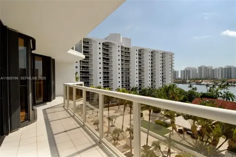 3600 Yacht Club Drive Aventura FL 33180