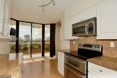 3600 Yacht Club Drive Aventura FL 33180