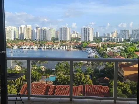 3600 Yacht Club Drive Aventura FL 33180