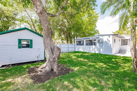 3180 NW 2nd Street Miami FL 33125