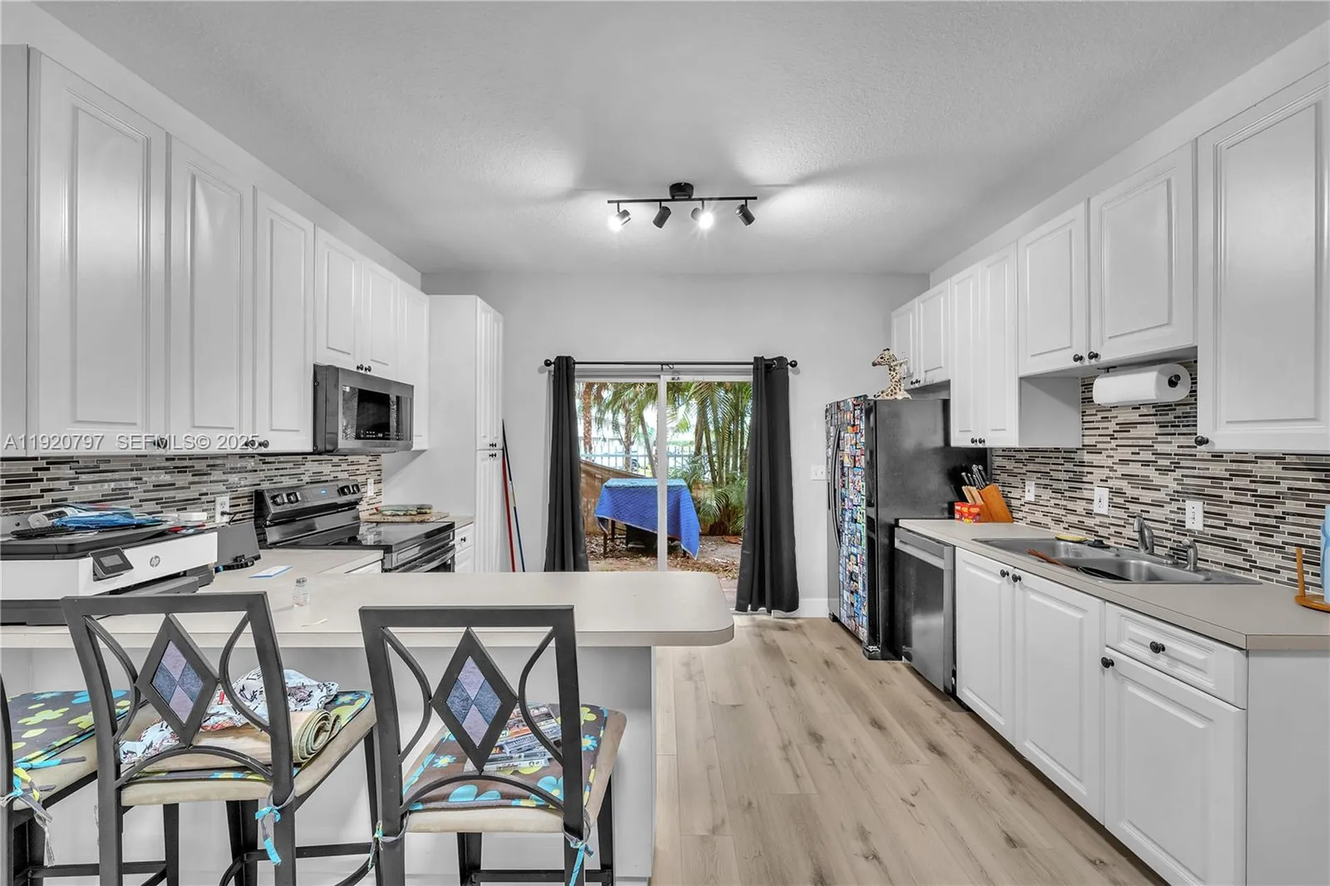 4950 Washington Street Hollywood FL 33021