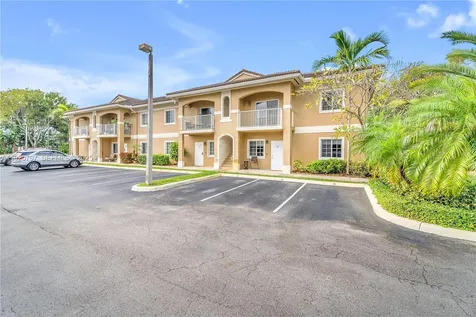 4950 Washington Street Hollywood FL 33021