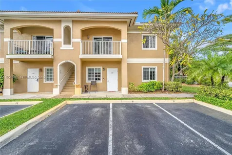 4950 Washington Street Hollywood FL 33021